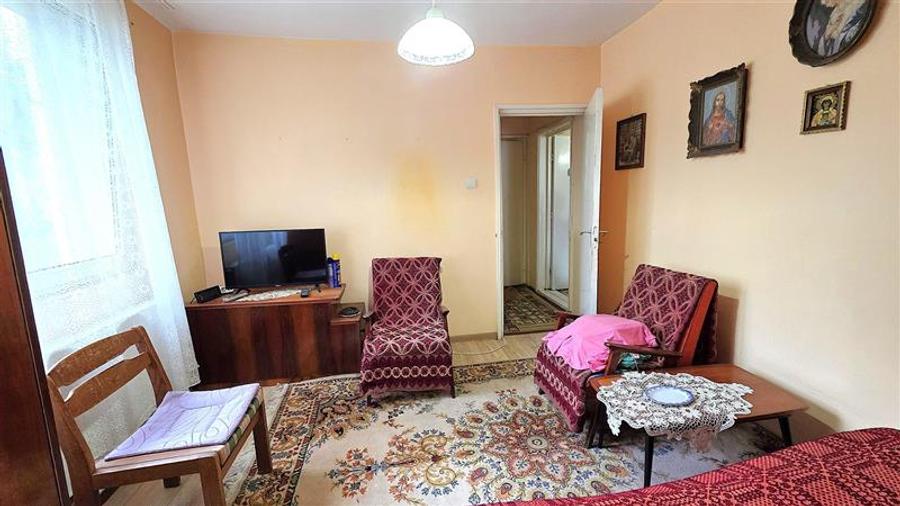 Astra, 2 camere, et.1