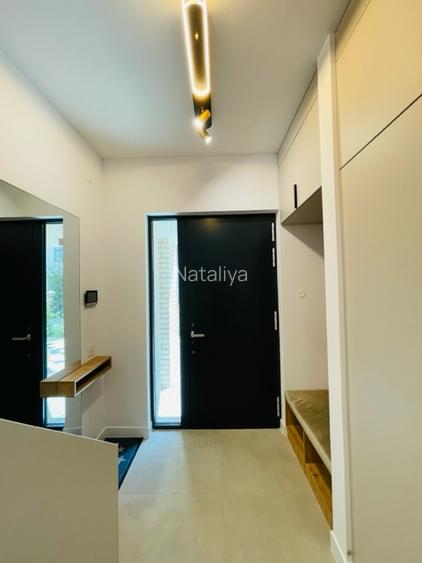 TOWNHOUSE cu 5 dormitori in Ansamblu Securizat  cu Parc si Facilitati Comune - 3