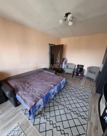 Centru Civic , 3 camere, decomandate, 77mp, 125000Euro - 2