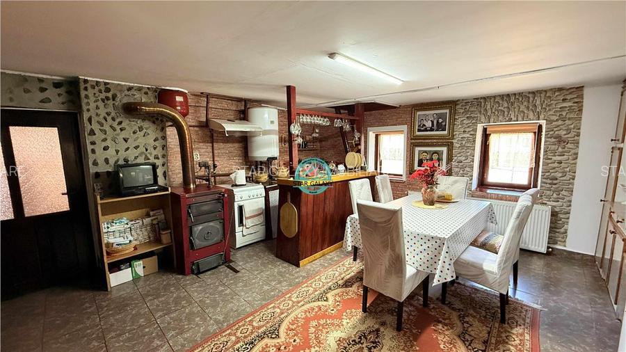 Vand casa cu 5 camere si teren 1040 mp in Toaca - 8