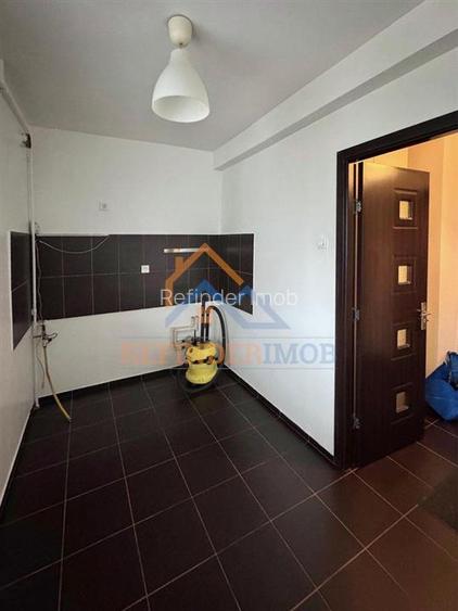 Apartament de vanzare cu 2 camere, zona Baba Novac - Campia Libertatii - 4