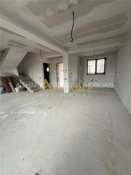 Casa Tip Duplex P+1+M cu 5 camere - 4 bai, 180 MPU, Teren - 190 MP - Comision 0% - 5