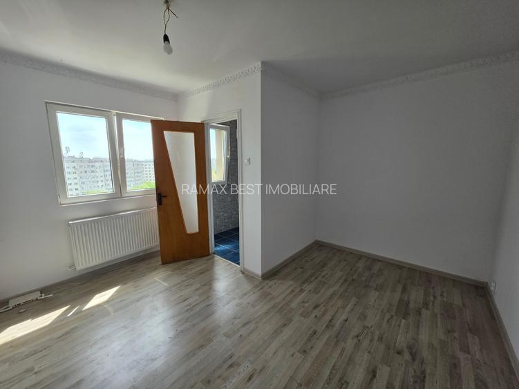 Titan, Postavarul intersectie B-ul 1 Decembrie 1918, stradal, vedere spate - 9