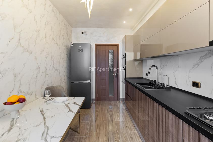 Eleganta si rafinament, 2 camere  93 mp cu 2 bai Premium Lux langa Mall Coresi - 6