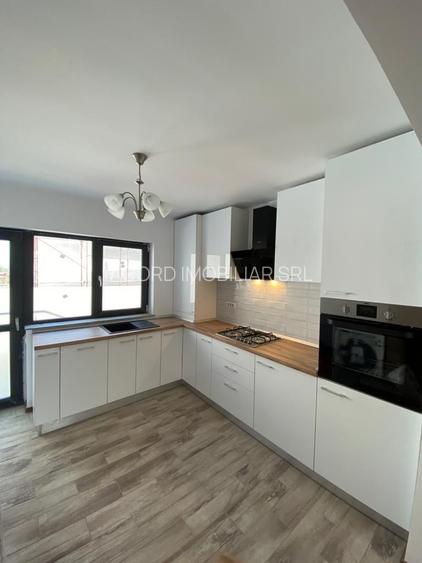 Vila modernă  în Lumina – complet mobilată și utilată - 15