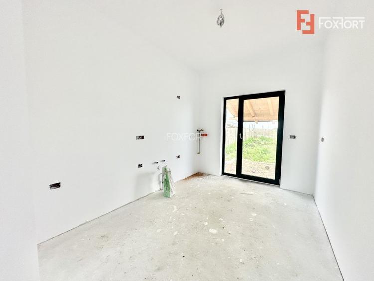 Casa individuala cu 4 camere - Toate utilitatile + Asfalt - Mosnita Noua - 10
