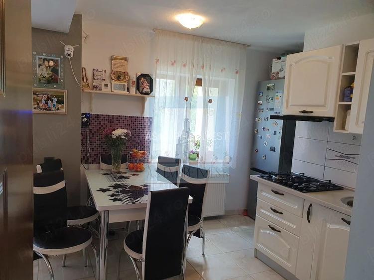 Apartament decomandat, 4 camere, etaj 1/ 4 , cartier Noua - 7