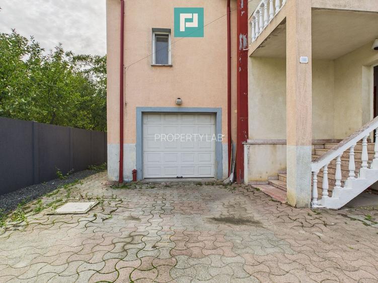 Vilă cu 5 camere pentru investiții în Dumbrăvița - 23