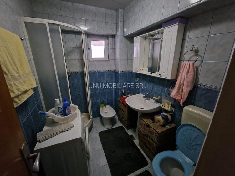 Apartament 3 camere Strada Cuza Voda - etaj 3 - 77 mp - 9