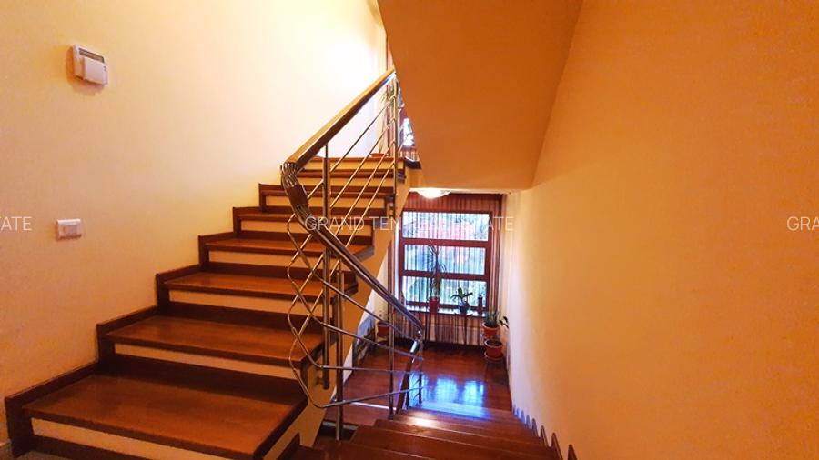 Vanzare vila 7 camere P+1+M,900 mp teren,Dobroesti complex rezidential - 10