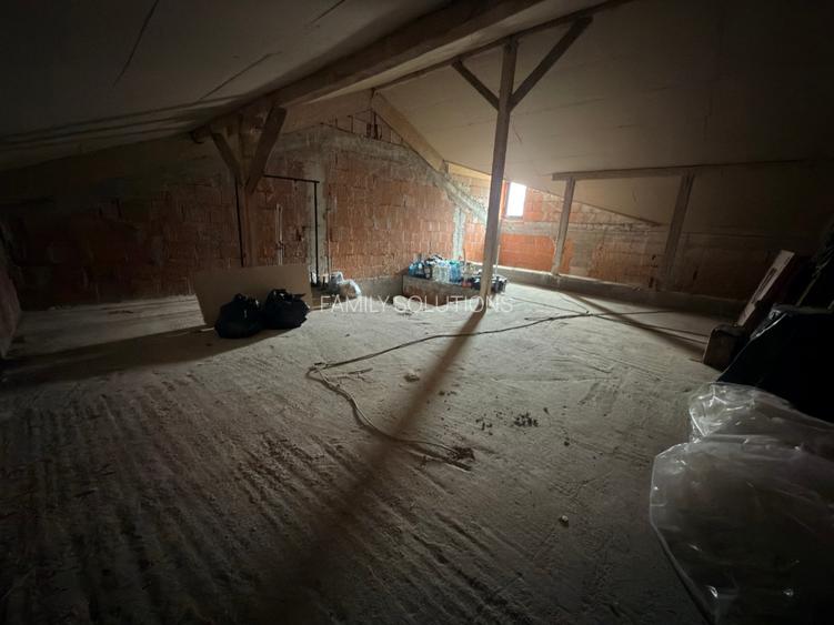 Casă tip capăt înșiruit – P+1+M, 4 camere – semi-mobilată și utilată - 17