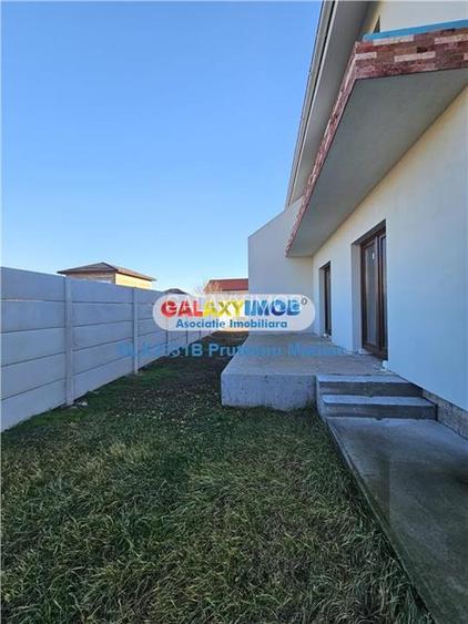 Vanzare vile Individuale de tip Duplex situate aproape de Str Dantelei - 46