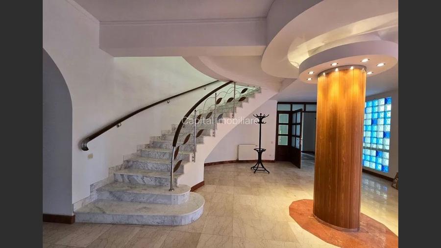 Vând Hotel/Pensiune Breaza: 15 camere, 1000 mp
 - 6