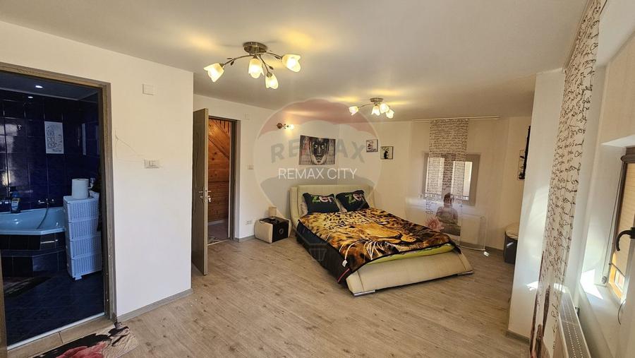 Casă solidă din cărămidă, mobilată, garaj, teren generos – Tarcău - 52