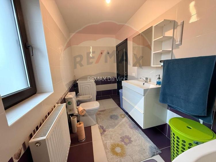 Casă / Vilă cu 4 camere de vânzare in Sanpetru - 13