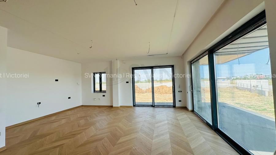 REV2005045 Vila exclusivista de vanzare langa padurea Corbeanca - 4