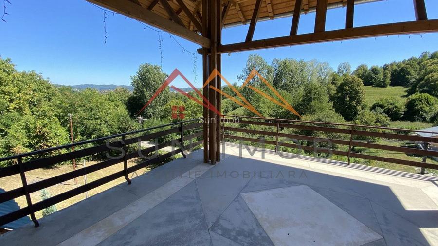 Vila de vanzare, teren 3100 mp, 7 camere, 6 grupuri sanitare, 3 CT, an 1997 - 39