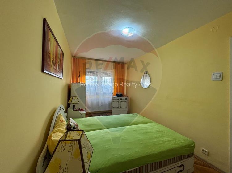 Apartament decomandat 3 camere -centrala proprie  zona Lebada - 4