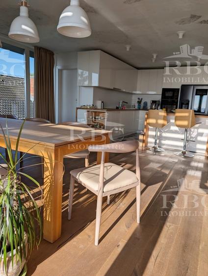 Penthouse superb cu terasa panoramica in supr. totala de 399 mp in Grigorescu