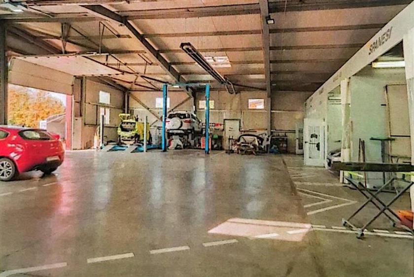 Vanzare depozit/hala/spatiu industrial SERVICE AUTO cu teren 5.980mp Domnesti -