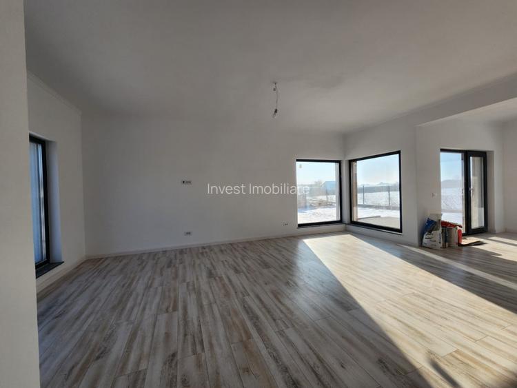 CARTIER PRIVAT, CASA 4 CAMERE, 2 BAI, MIROSLAVA , PLACA DE BETON PESTE ETAJ - 11