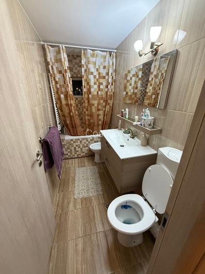 Inchiriez apartament 3 camere zona Mall Vitan  - 9