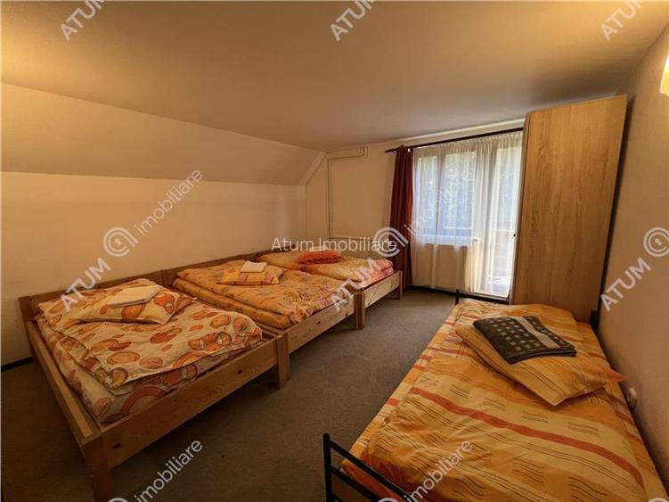 Pensiune de 7 camere cu 5 bai si teren de 377mp situata in Paltinis - 7