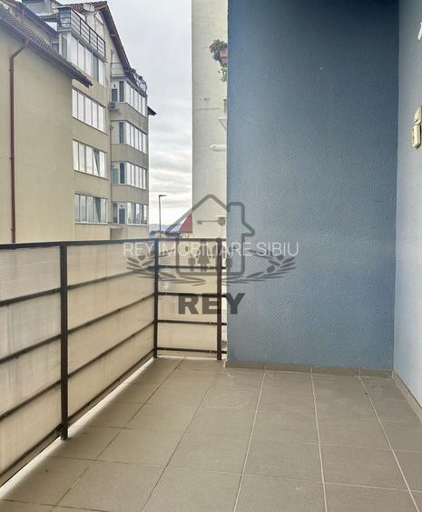 Apartament 4 camere cu garaj zona Strand- V.Aurie - 12