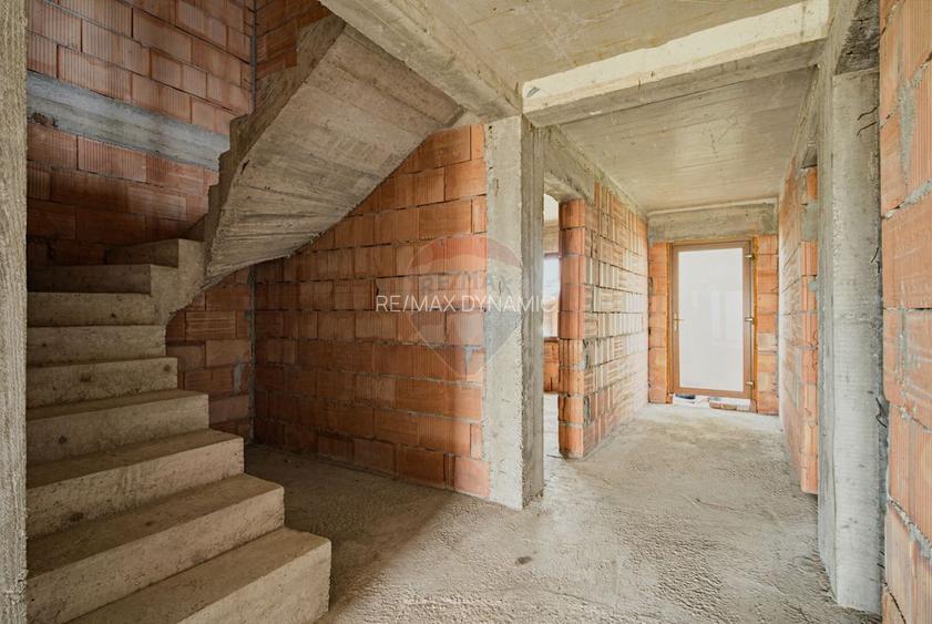 Casă / Vilă nouă de vânzare, la roșu, 5 camere, 225mp, Fântânele, Arad - 3