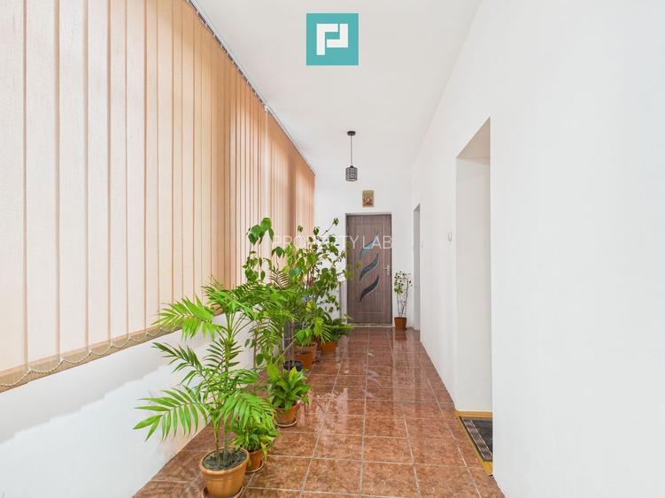 Casă cu 2 corpuri și 3 camere în Nădab - 11