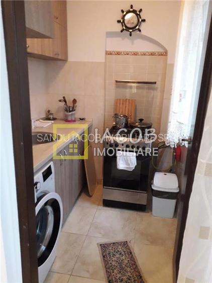 Apartament cu 3 camere, zona Milcov, Bacau - 9