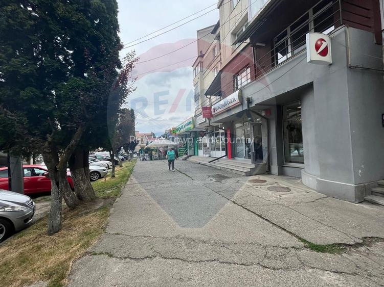 Apartament cu 4 camere de vanzare,  str. 1 Decembrie 1918 - 10