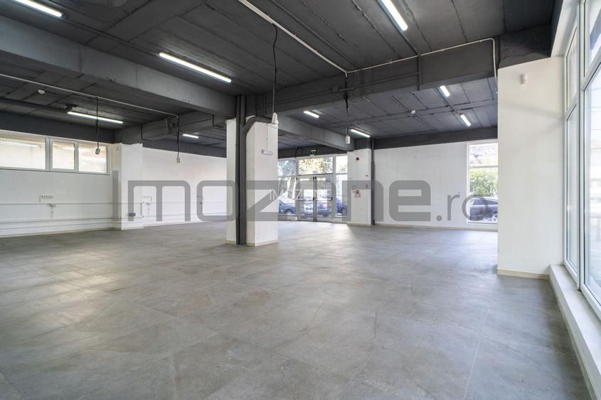 Cauti un Spatiu Comercial?  70 mp, Bld. Uverturii,  Stradal, Trafic Intens - 23