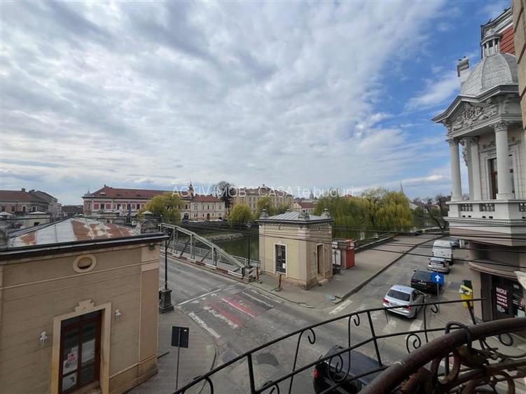 Lugoj,  Apartament, Centrul Orasului, Priveliste Superbă, 2 Cam., Dec, 79 M - 24