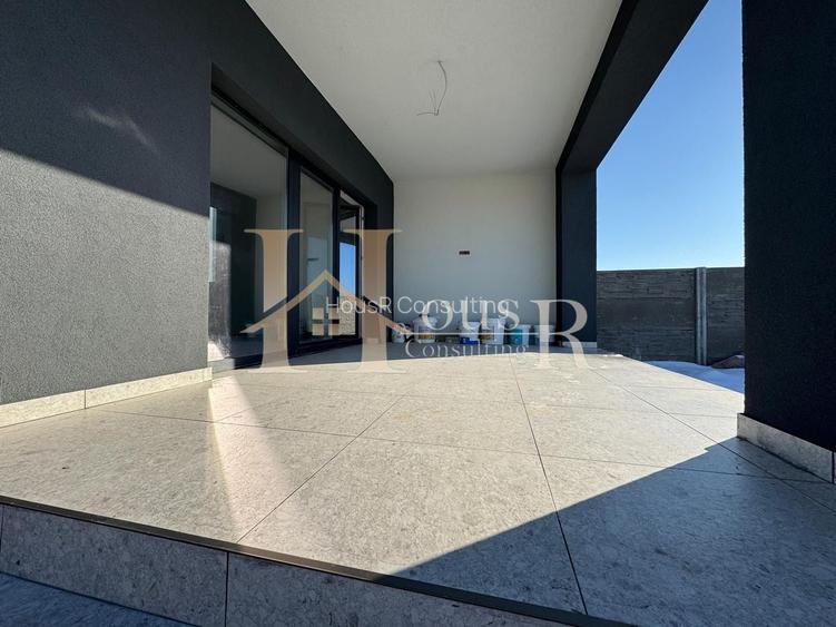 4 camere.Despartit prin camera tehnica.Proiect Deosebit - 20