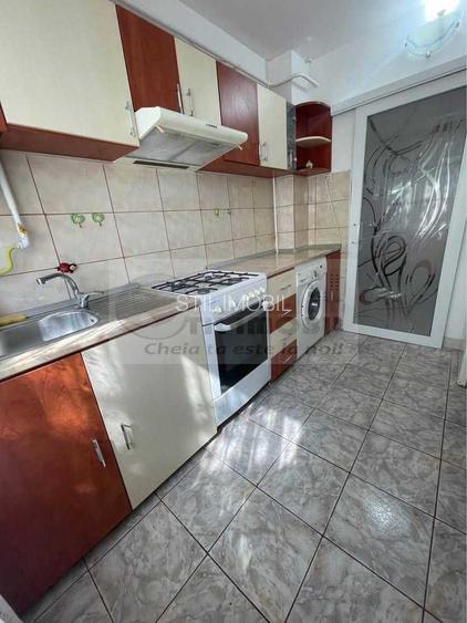 Apartament 3 camere decomandat – Podu Roș- 480 Euro - 5