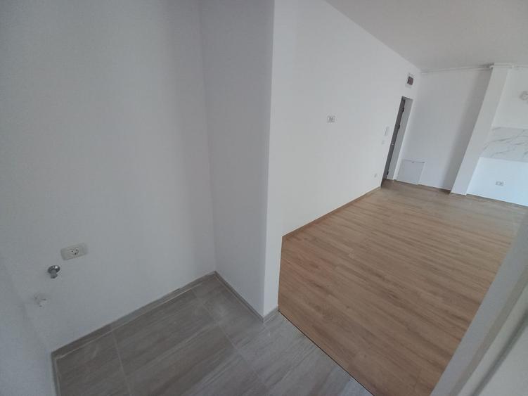 NOU. Etaj intermediar. Aproape de Il Locale si Profi.