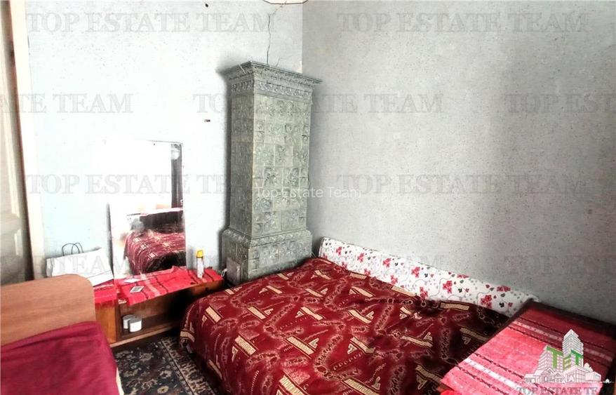 Casa de vanzare in zona Mantuleasa - 8