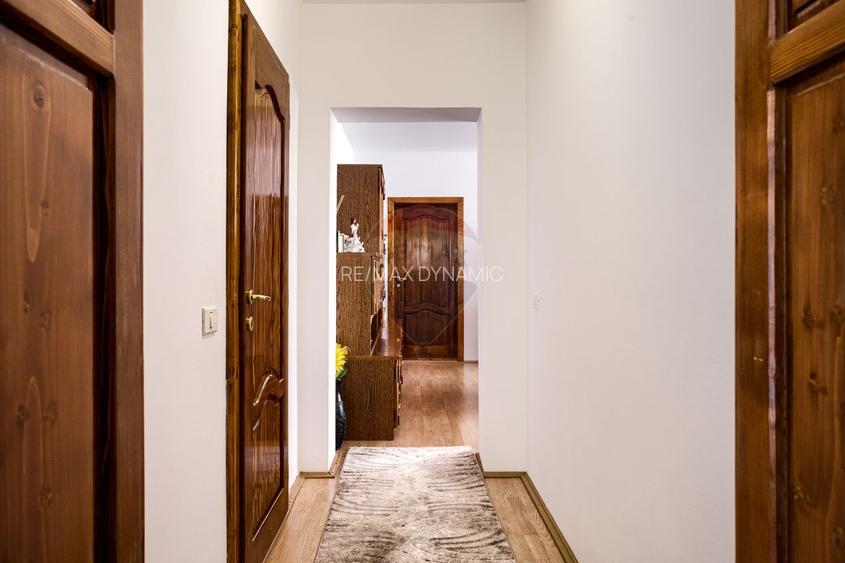 Casă cochetă de vânzare, teren 954 mp, posibil parcelare, în Subcetate - 28