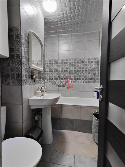 Titan, Bld 1 Decembrie, 8 min metrou Costin Georgian - 9