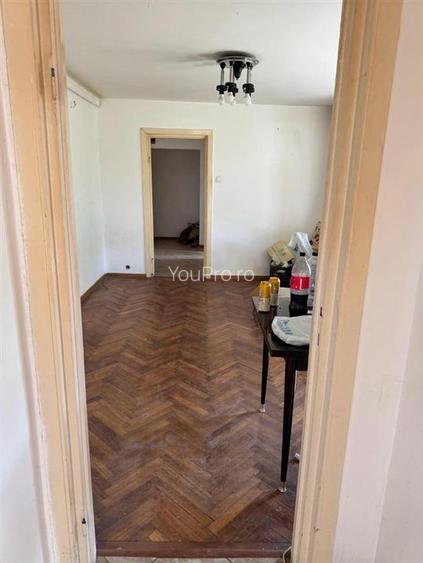 Apartament  spatios cu 2 camere  etaj 4 Ghe Lazar - 2