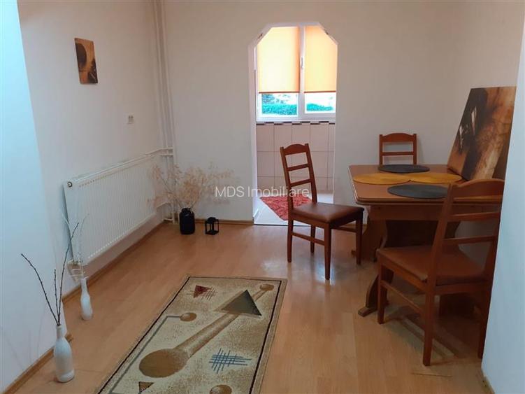 Mobilat si utilat la parter inalt, modificat in 3 camere - 3