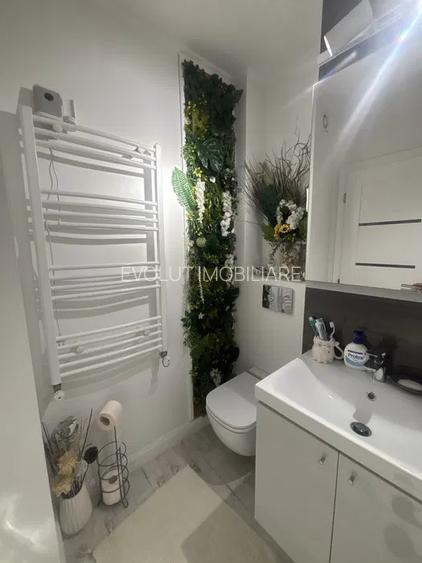 Apartament cu 3 camere decomandat-zona trocadero - 5