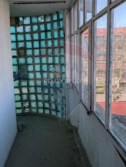 Apartament cu 3 camere de vânzare în zona Periferie - 4