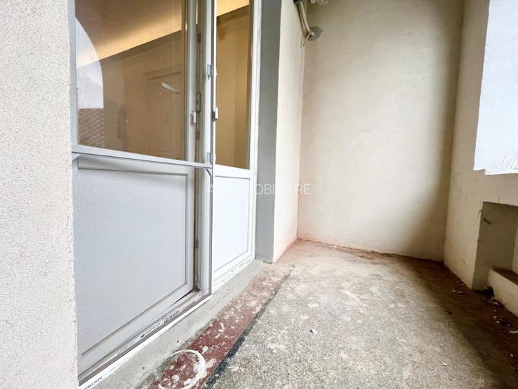 SPATIU DEOSEBIT VILA / PARTIAL MOBILAT SI UTILAT - 21