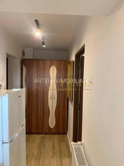 Apartament cu 2 camere, decomandat, 40 m2, etj 4, Zona Decebal, ultracentral - 2