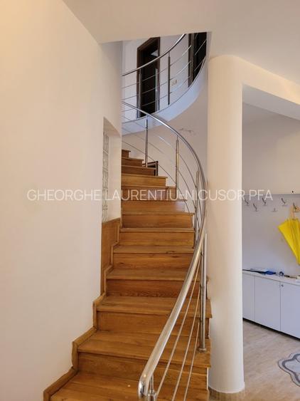 Scoala Americana  de vanzare - 10