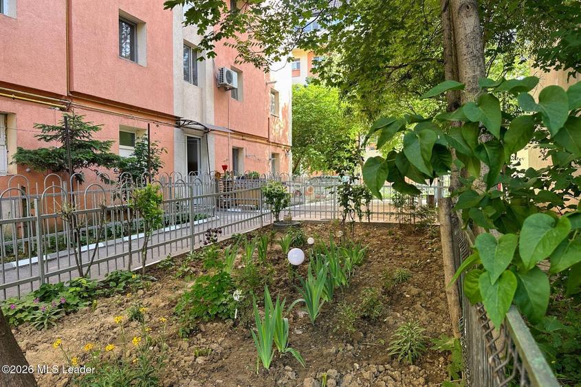 Fizicienilor - Lacramioarei, 3 camere 67 mp, pod 40 mp, modernizat - 20