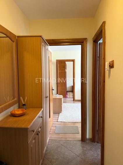 Centru -Colonadelor - 2 camere -centrala gaze - termen lung - 400 Euro - 9