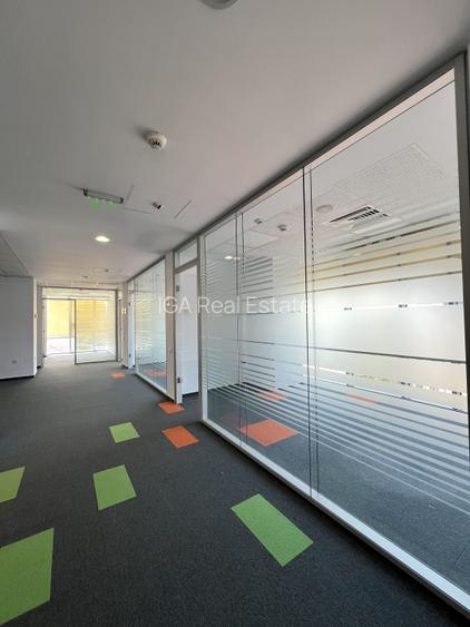Spatii  de birouri Luminos / 190-350 mp / in cladire noua cu paza  - 2